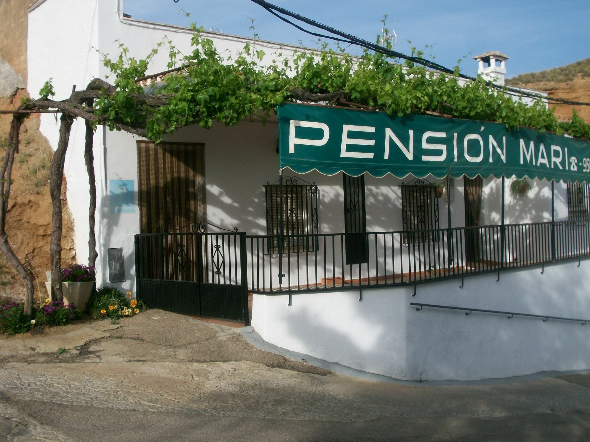 Pension Mari Graena ภายนอก รูปภาพ
